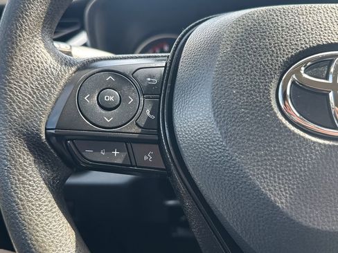 Used 2024 Toyota RAV4 XLE image 19