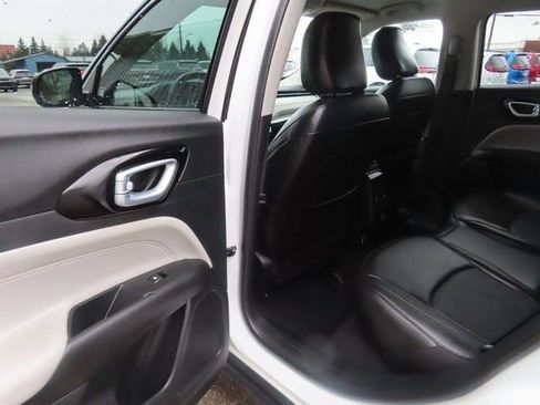 Used 2022 Jeep Compass Limited image 21