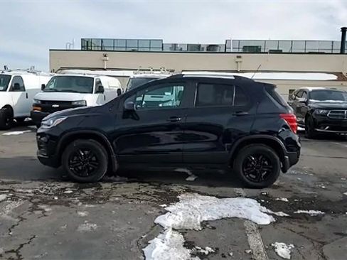 Certified 2022 Chevrolet Trax LT w/ LT Convenience Package image 5