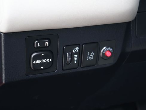 Used 2017 Toyota RAV4 XLE image 23