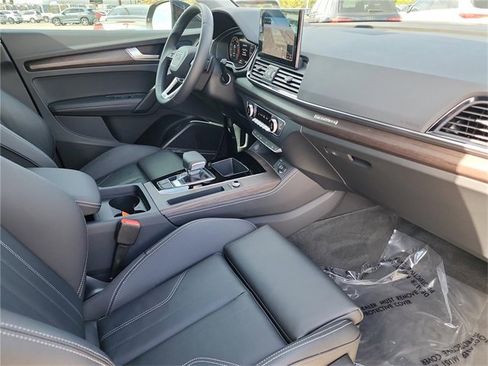 Certified 2025 Audi Q5 2.0T Premium Plus w/ Premium Plus Package image 27