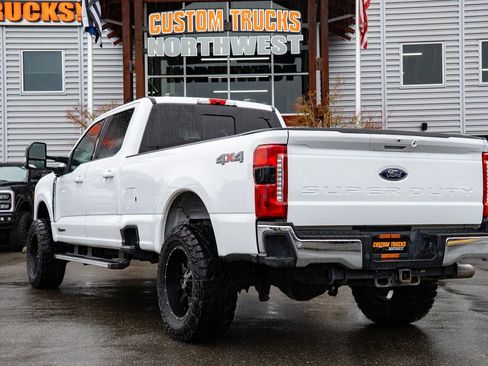 Used 2024 Ford F350 Lariat image 6