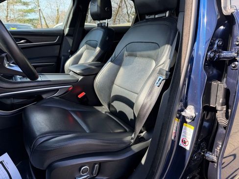 Used 2022 Jaguar F-PACE S image 10