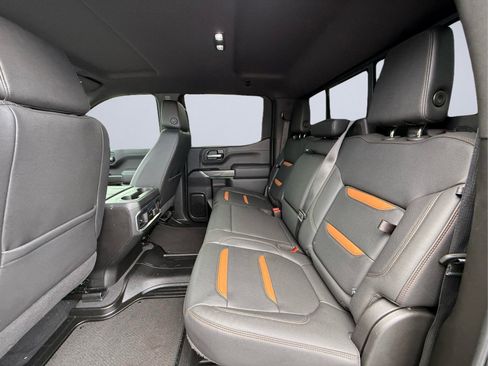 Used 2022 GMC Sierra 1500 AT4 w/ AT4 Premium Package AWD/4WD image 16