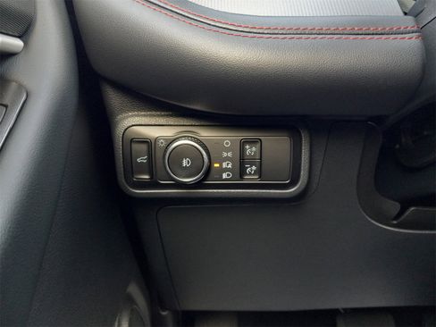 Used 2025 Ford Explorer ST-Line w/ ST-Line Street Pack image 25