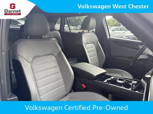 Used 2024 Volkswagen Atlas Cross Sport SEL AWD/4WD image 17
