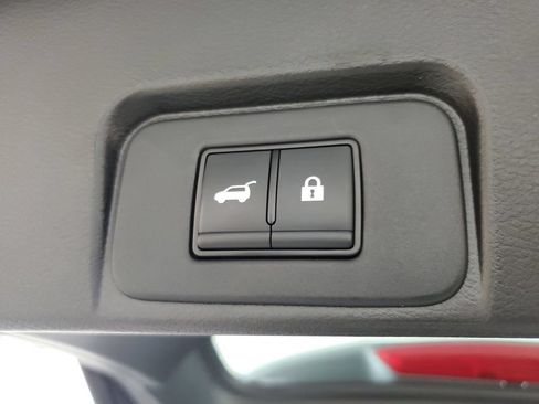 Used 2024 Nissan Rogue SV AWD/4WD image 9