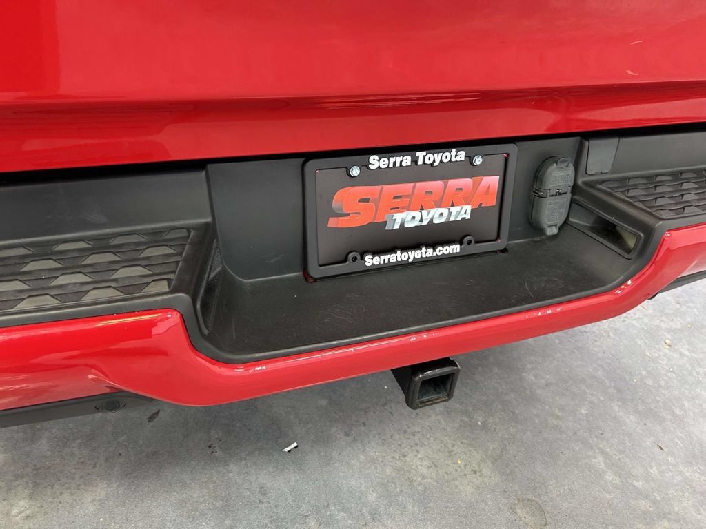 Used 2020 RAM 1500 Big Horn AWD/4WD image 11