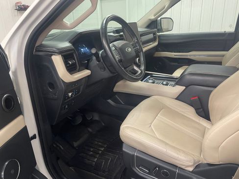 Used 2022 Ford Expedition Max Platinum image 12