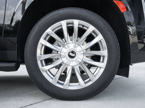 Used 2023 Cadillac Escalade ESV Premium Luxury RWD image 12