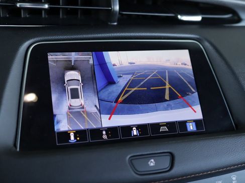 Used 2023 Cadillac XT4 Sport image 14