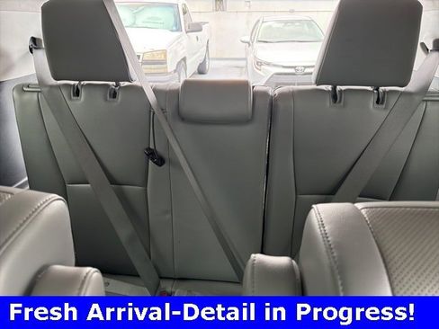 Used 2023 Toyota Highlander Limited image 14