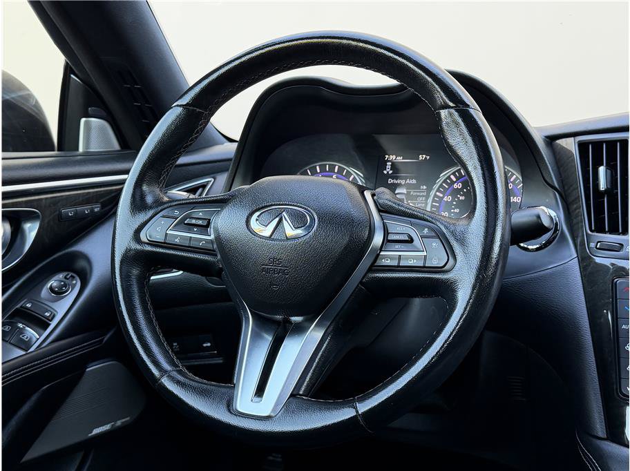 Used 2017 INFINITI Q60 3.0t w/ Premium Plus Package 3.0T RWD image 17