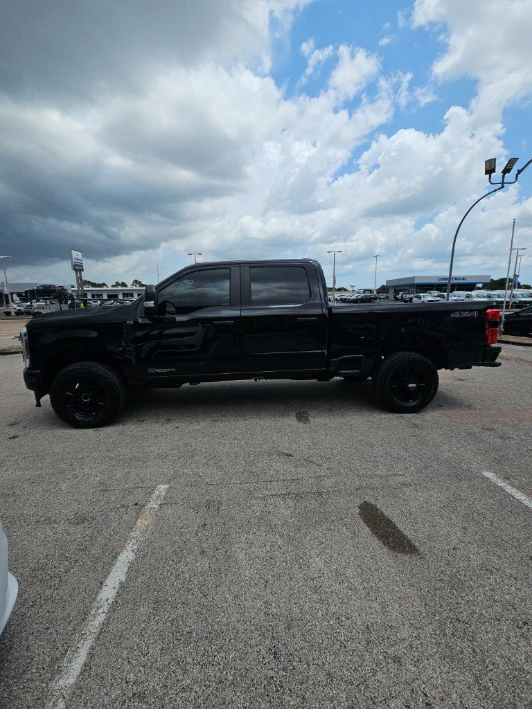 Used 2025 Ford F250 XL w/ STX Appearance Package AWD/4WD image 4