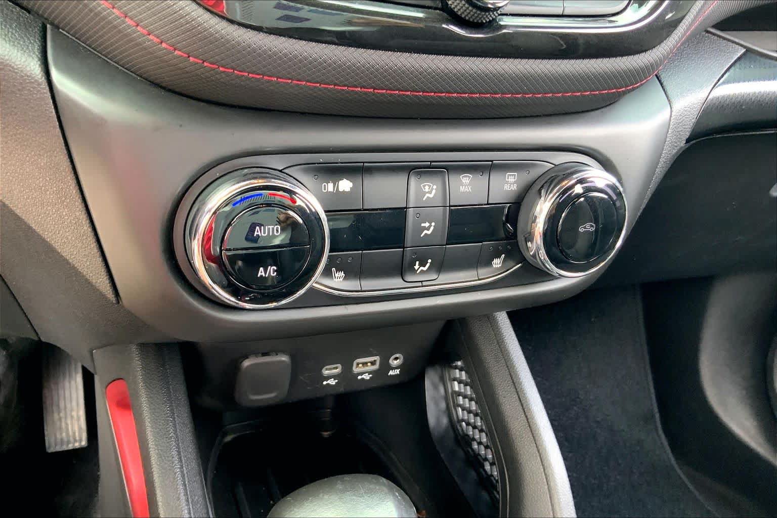 Used 2021 Chevrolet TrailBlazer RS w/ Convenience Package FWD image 32