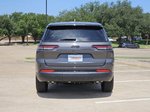 New 2025 Jeep Grand Cherokee L Altitude image 5