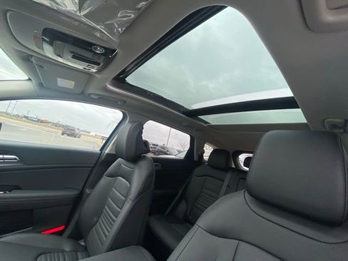 New 2025 Kia Sportage SX FWD image 25