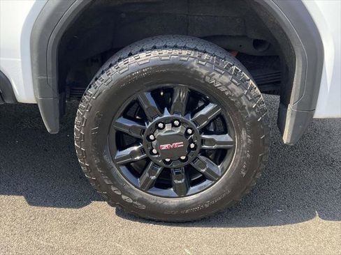 Used 2024 GMC Sierra 2500 AT4 w/ AT4 Premium Plus Package image 11