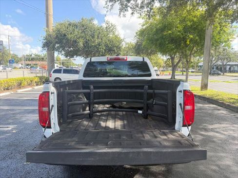 Used 2022 Chevrolet Colorado W/T w/ WT Convenience Package RWD image 16