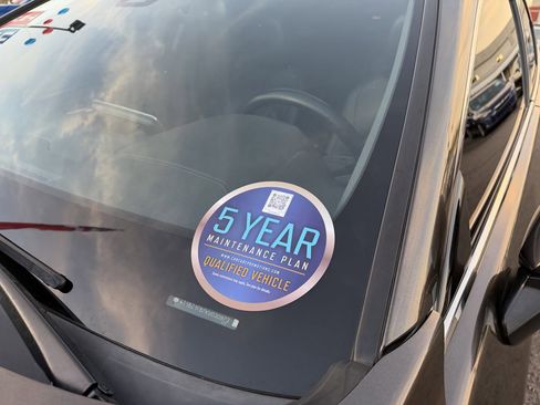 Used 2019 Toyota Avalon XLE w/ Moonroof Package image 7