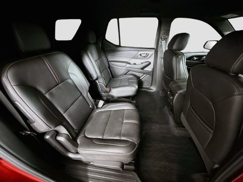 Used 2023 Chevrolet Traverse RS FWD image 28