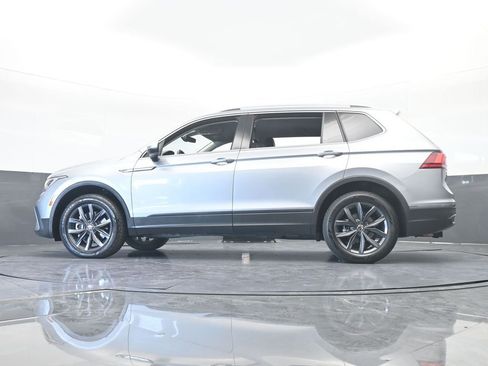 Used 2023 Volkswagen Tiguan SE image 58