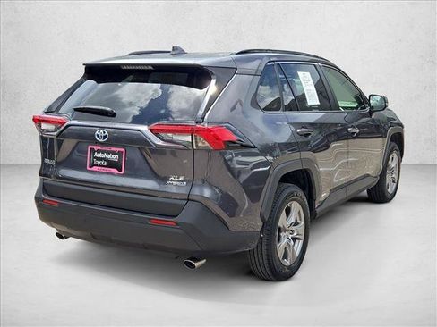 Used 2024 Toyota RAV4 XLE AWD/4WD image 5