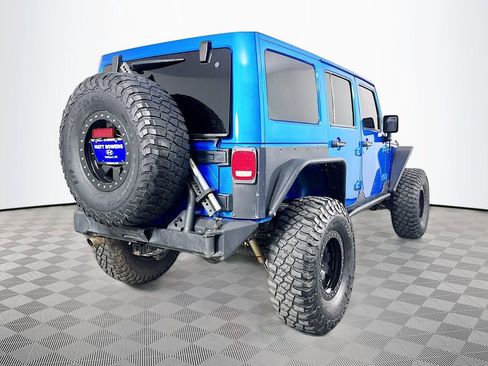 Used 2015 Jeep Wrangler Unlimited Rubicon w/ Connectivity Group image 5