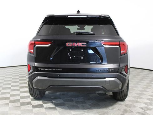 Used 2025 GMC Terrain Elevation image 29