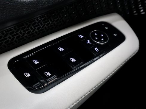 Certified 2023 Nissan Ariya FWD image 30