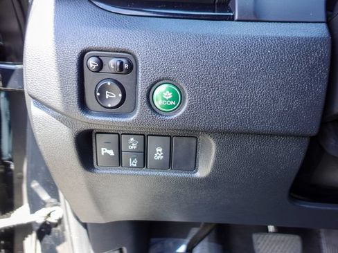 Used 2022 Honda Pilot Black Edition image 16