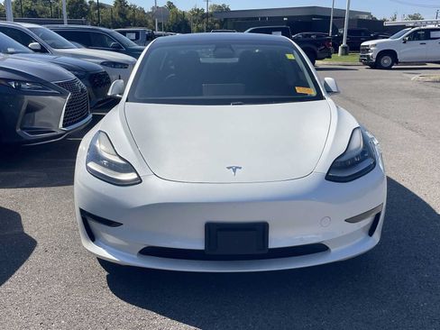 Used 2020 Tesla Model 3 Standard Range Plus RWD image 2