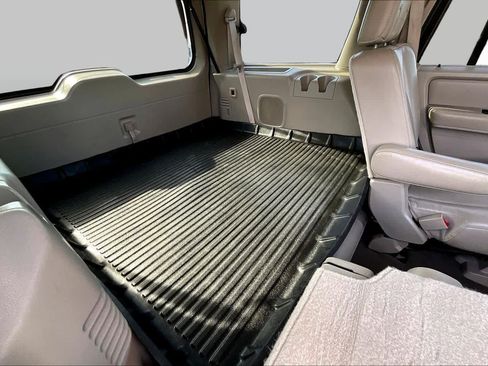 Used 2011 Ford Expedition Limited RWD image 17