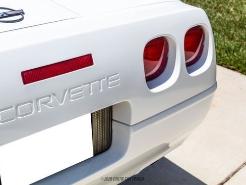 Used 1991 Chevrolet Corvette Convertible RWD image 43