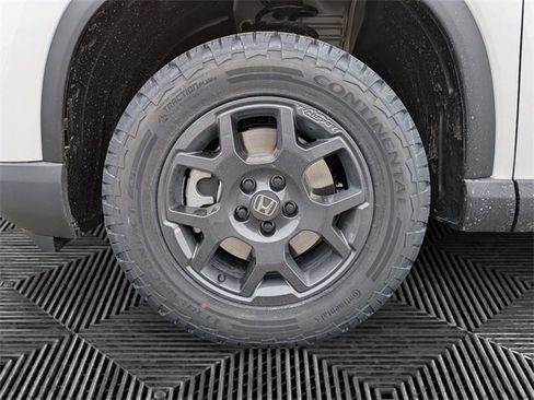 New 2025 Honda Pilot TrailSport image 9