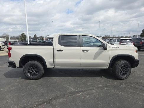 New 2026 Chevrolet Silverado 1500 ZR2 w/ Dark Appearance Package AWD/4WD image 25