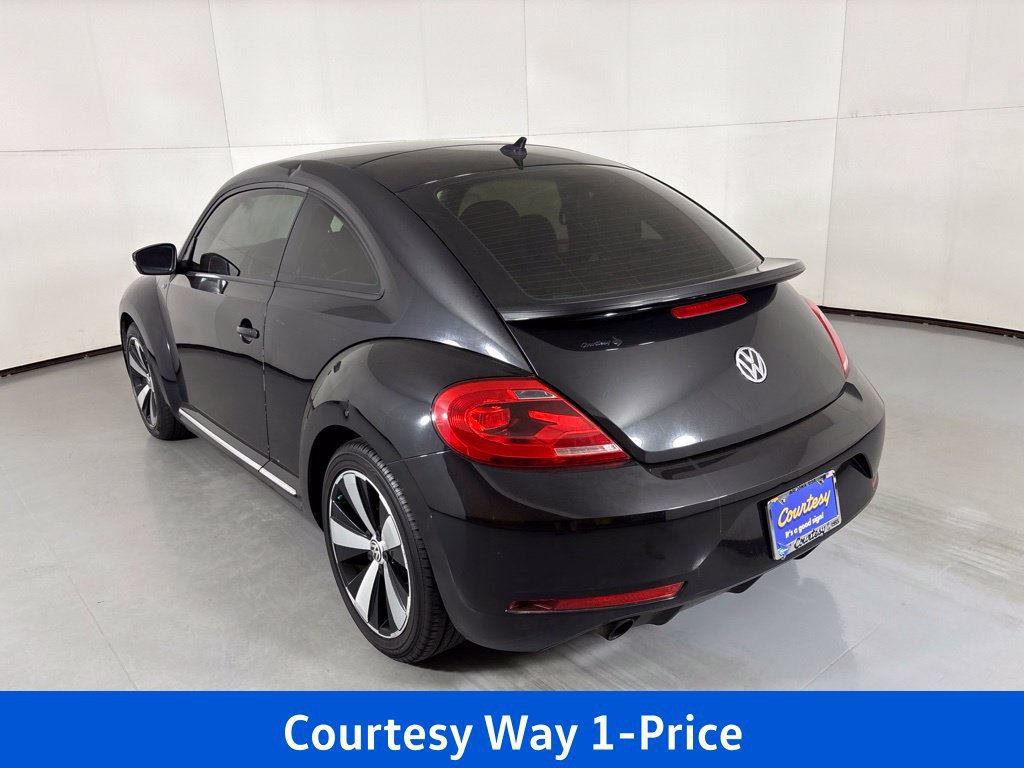 Used 2014 Volkswagen Beetle R-Line FWD image 9
