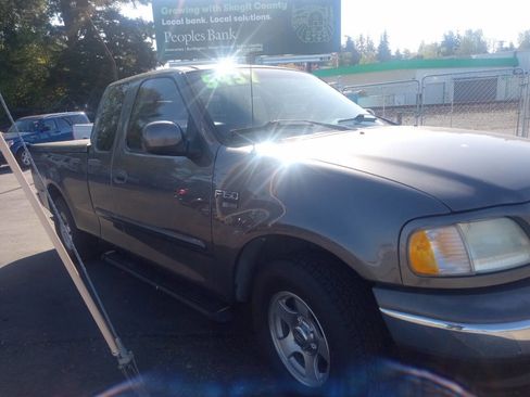 Used 2003 Ford F150 XL image 3