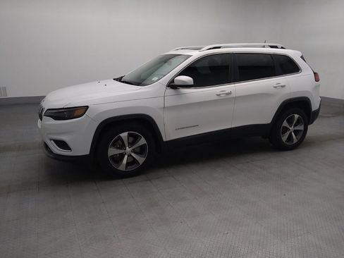 Used 2019 Jeep Cherokee Limited FWD image 2