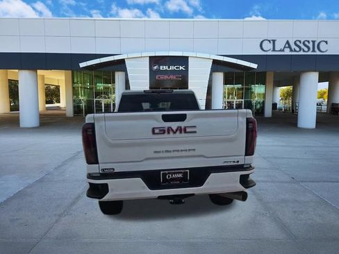 Used 2025 GMC Sierra 2500 AT4 AWD/4WD image 7