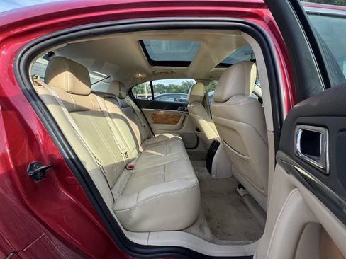 Used 2012 Lincoln MKS FWD image 2
