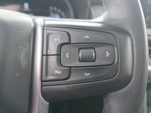 Used 2024 GMC Yukon XL SLT w/ SLT Luxury Package image 18