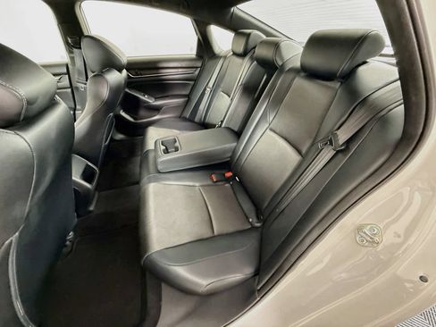 Used 2018 Honda Accord Sport image 23
