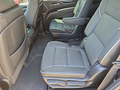 Used 2023 Cadillac Escalade Sport w/ LPO, ONYX Package AWD/4WD image 15