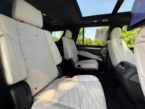 Used 2026 Cadillac Escalade Platinum Luxury RWD image 23