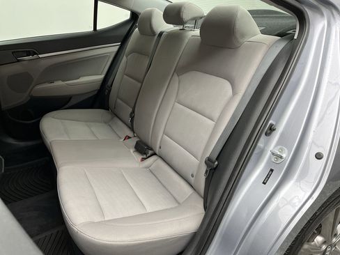 Used 2017 Hyundai Elantra SE FWD image 8