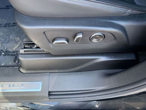 Used 2024 GMC Yukon XL Denali RWD image 14