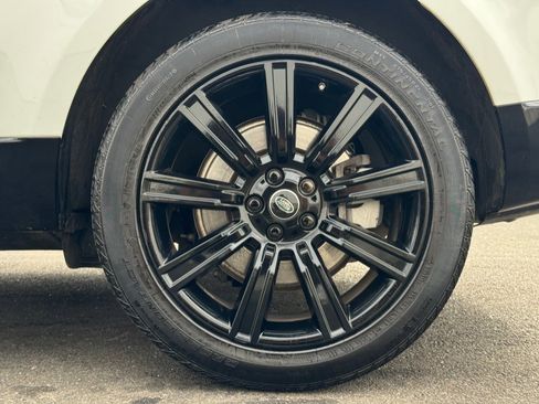 Used 2020 Land Rover Range Rover Sport HSE image 16