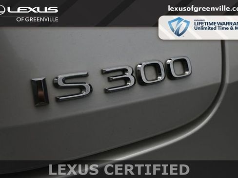 Used 2023 Lexus IS 300 w/ Comfort Package RWD image 10