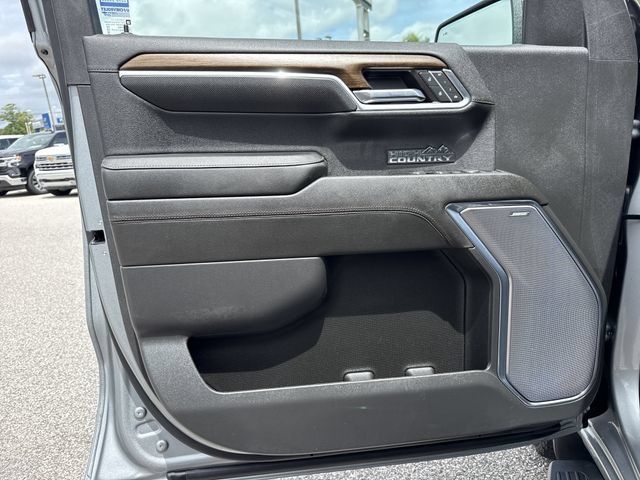 Used 2024 Chevrolet Silverado 1500 High Country w/ Technology Package AWD/4WD image 35